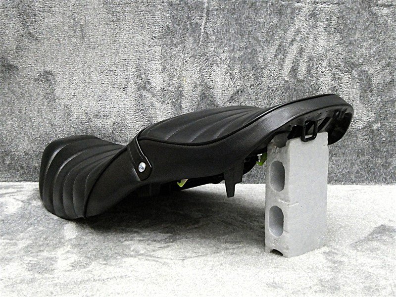 楽天市場】バリオス 1型 黒皮 タックロールシート / ブラック