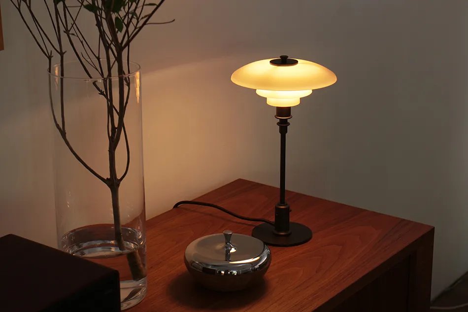 2024年限定】PH 2/1 Dusty Terracotta Table Lamp / Louis Poulsen