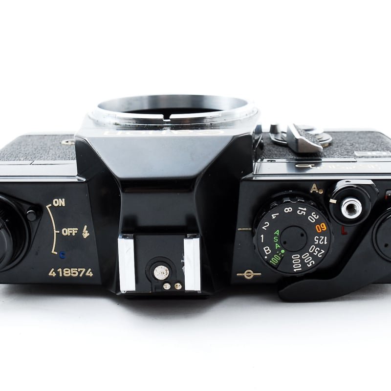 Canon FTb QL 35mm SLR / Canon FD 50mm f/1.8 | B