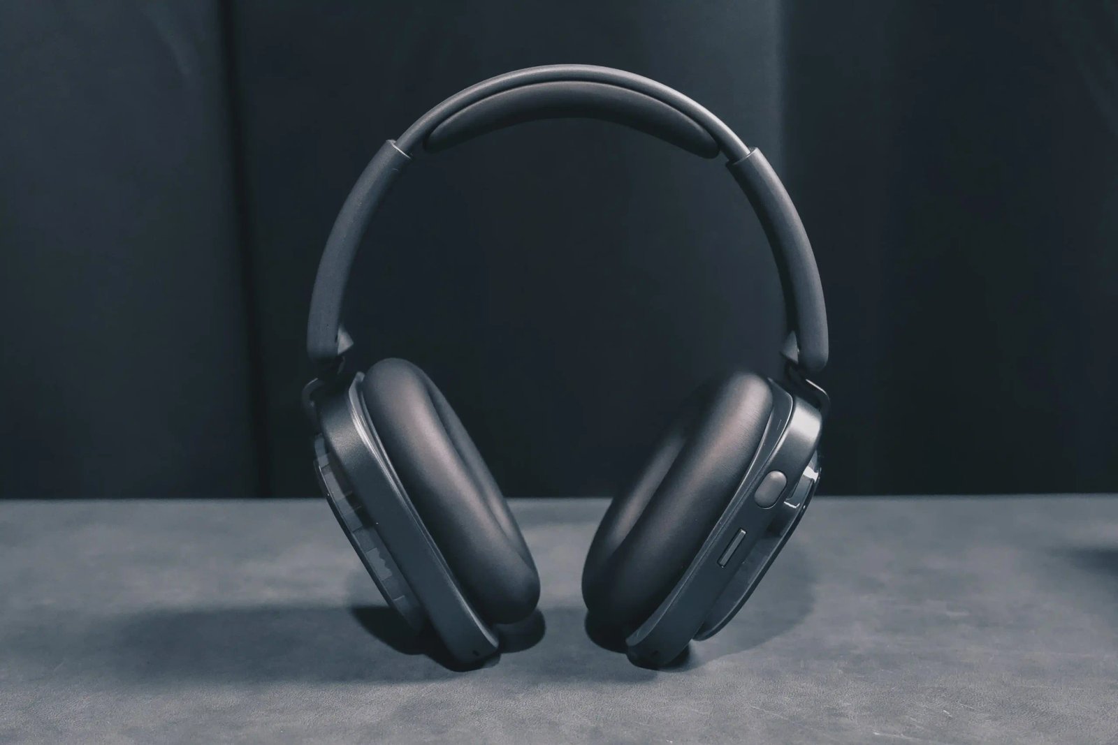 あの話題のヘッドホンNothing headphone(1)レビューとファースト