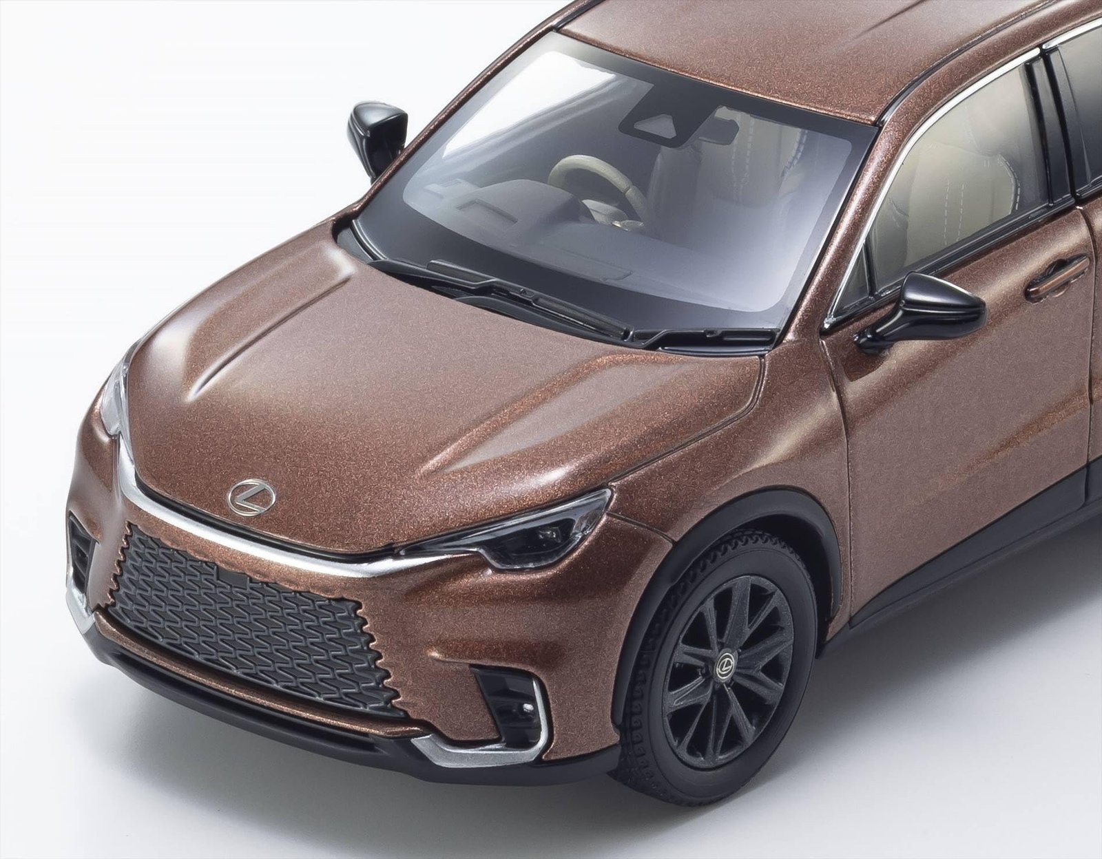 Amazon | 京商オリジナル 1/43 LEXUS LBX (ソニックカッパー) 完成品