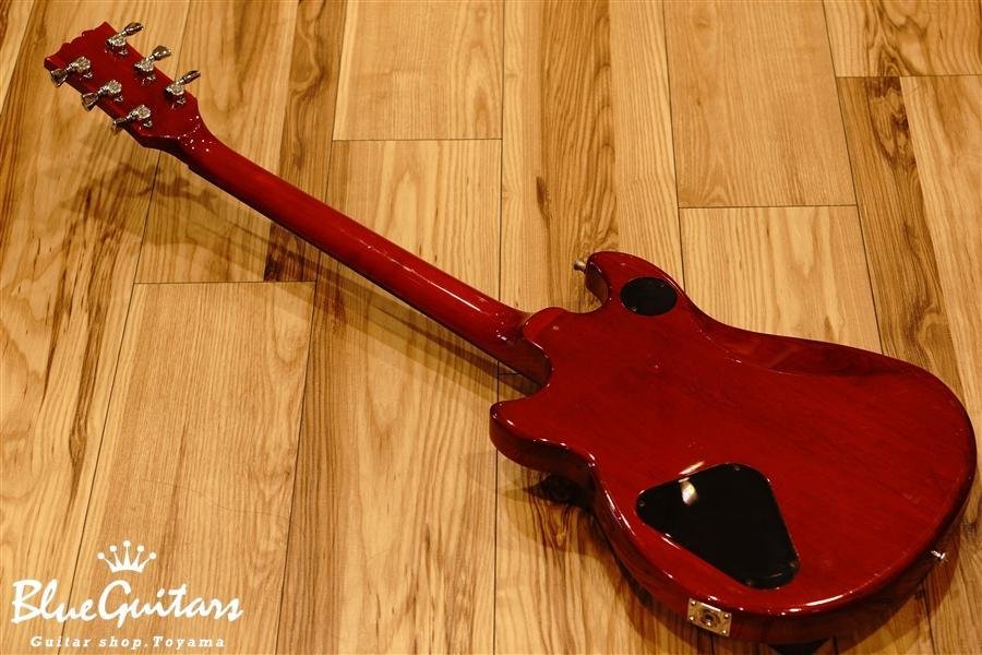 YAMAHA SF700 | Blue Guitars Online Store