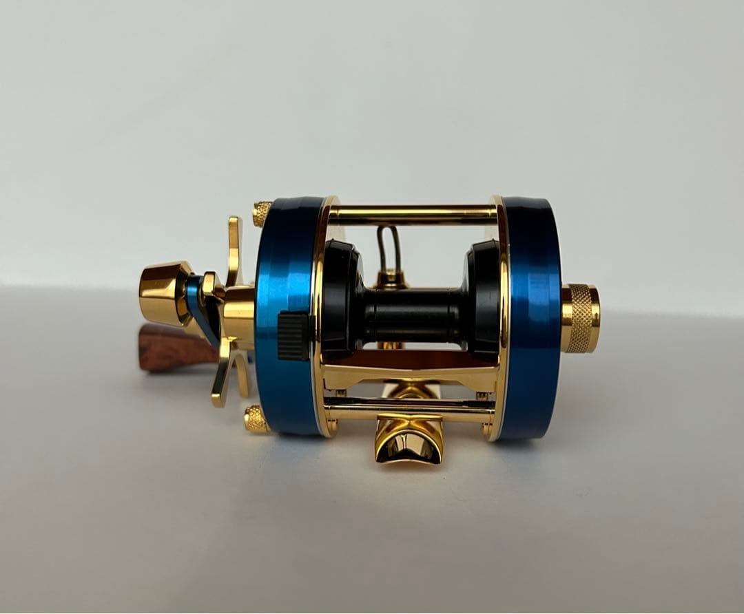 注 2500c 左ハンドルCDLカスタム Abu アブ アンバサダー - メルカリ